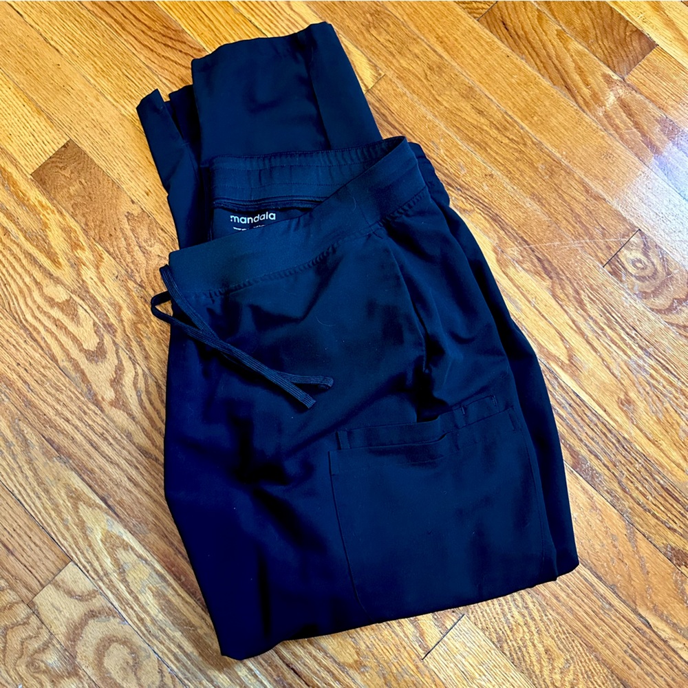 Mandala 6 Pocket Slim Scrub Pants- Black